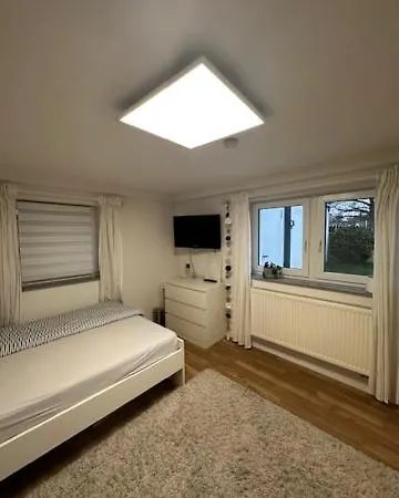 Zentrale Einliegerwohnung In Ruhiger Lage Apartmán